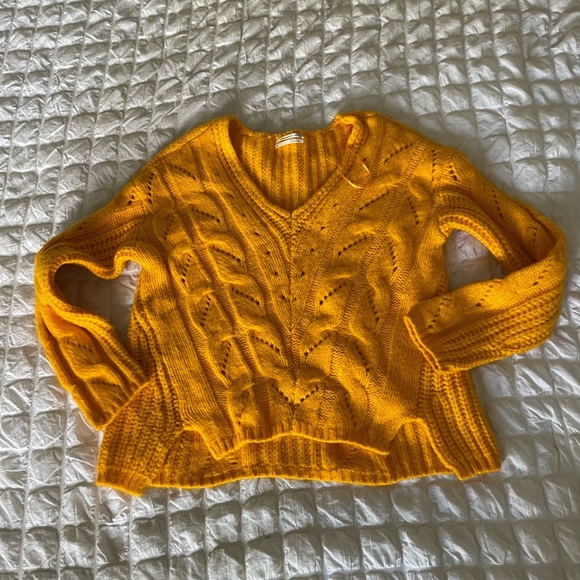 Anthropologie Yellow Gold Ramona V-Neck Cable Knit Sweater - Picture 4 of 12